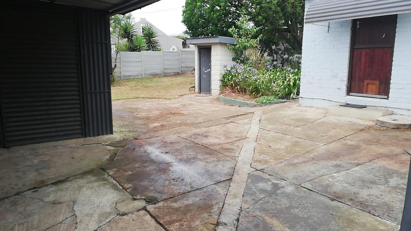 2 Bedroom Property for Sale in Albertinia Western Cape
